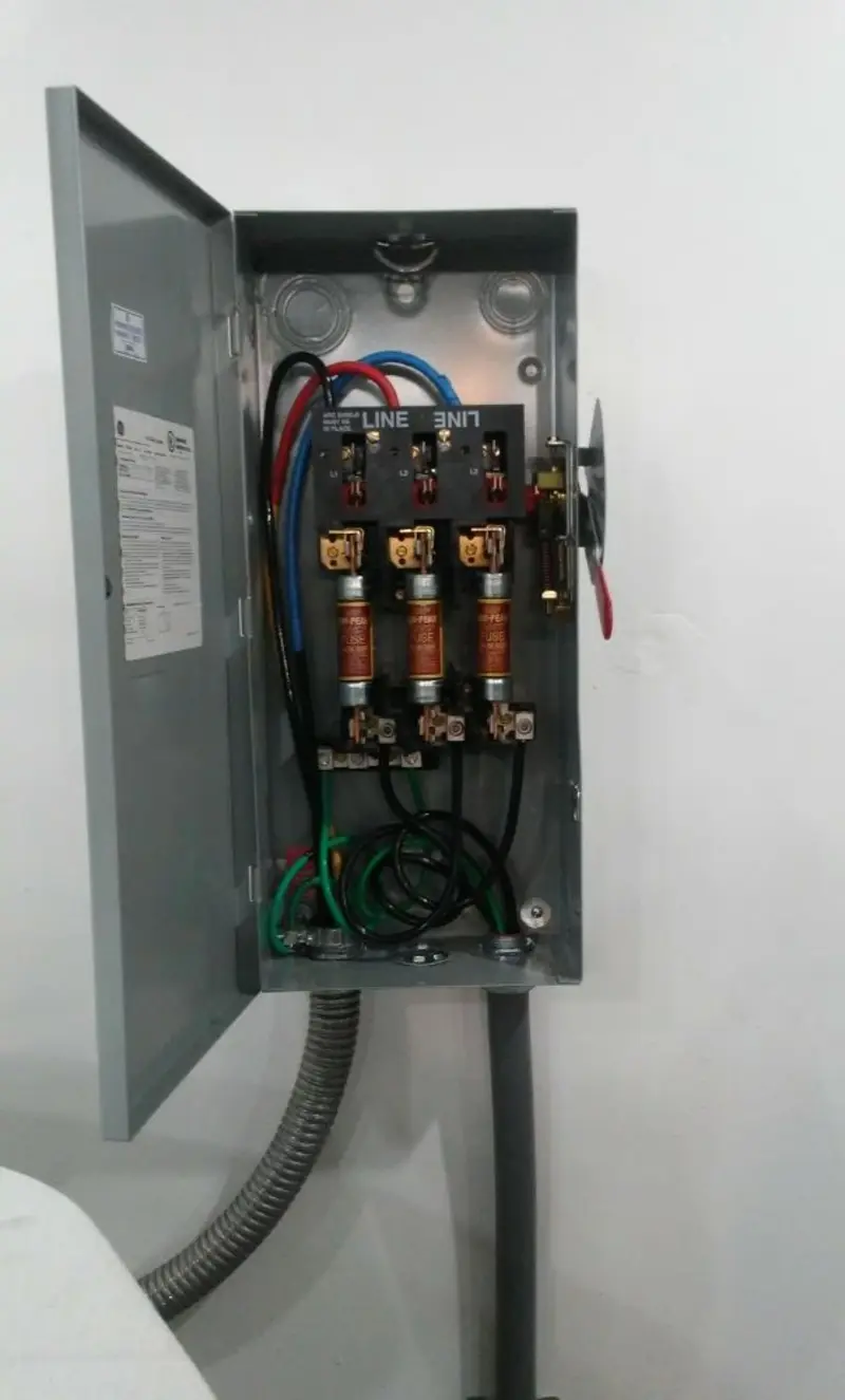 Three-phase disconnect switch installed for Electrical Wiring & Rewiring in Mountain View